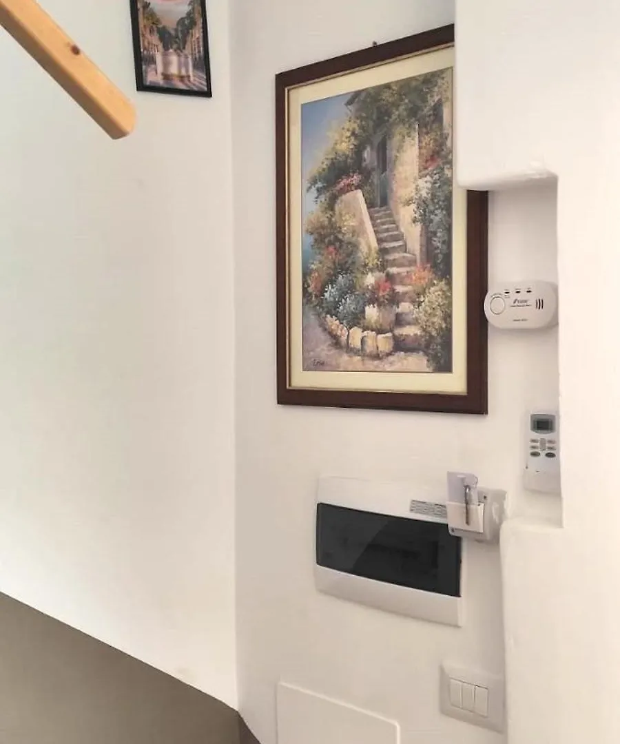 La Follia Dell'Architetto Villa Bari