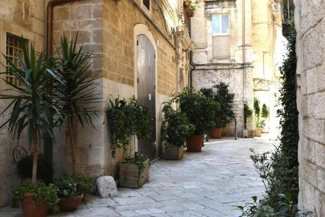 La Follia Dell'Architetto Villa Bari